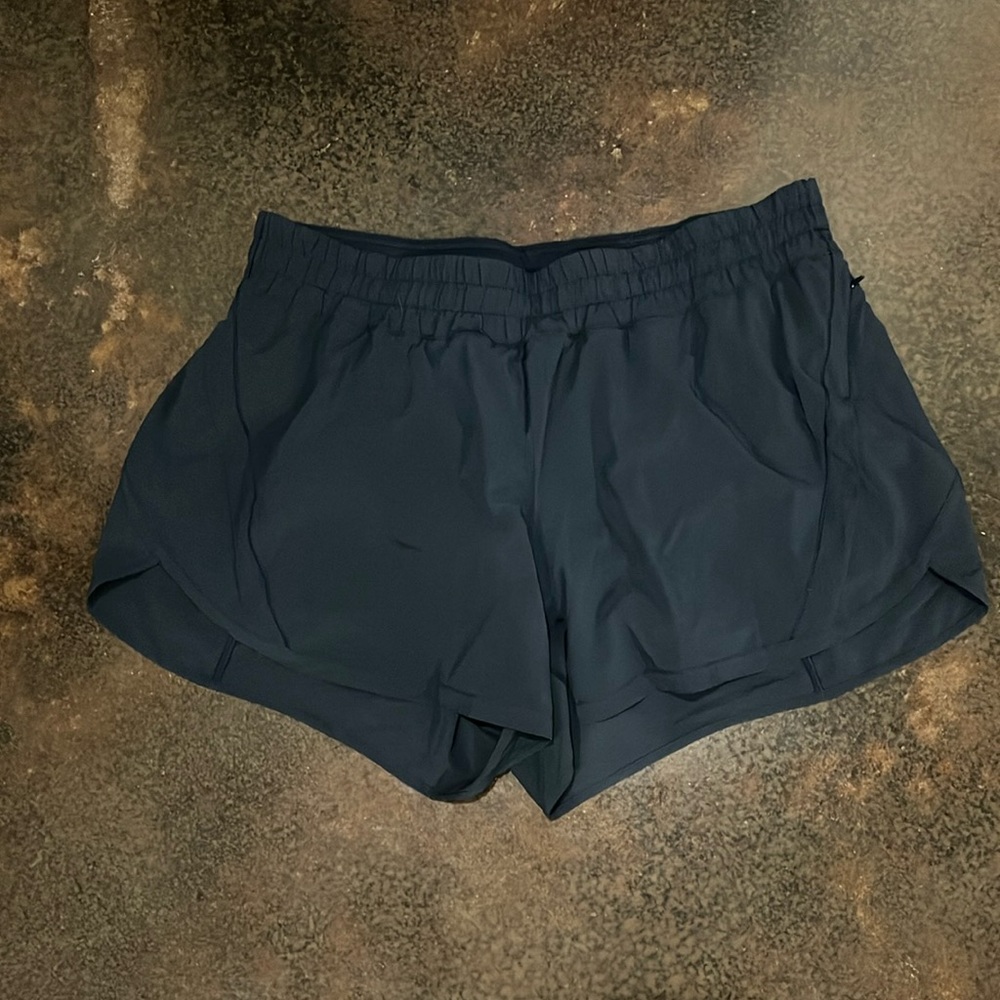 Lululemon Track That shorts size 18 Navy